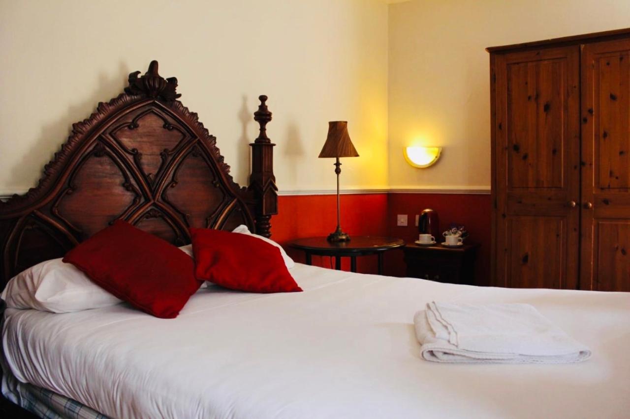Crown Hotel Brackley Buitenkant foto
