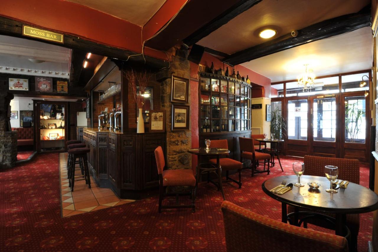 Crown Hotel Brackley Buitenkant foto